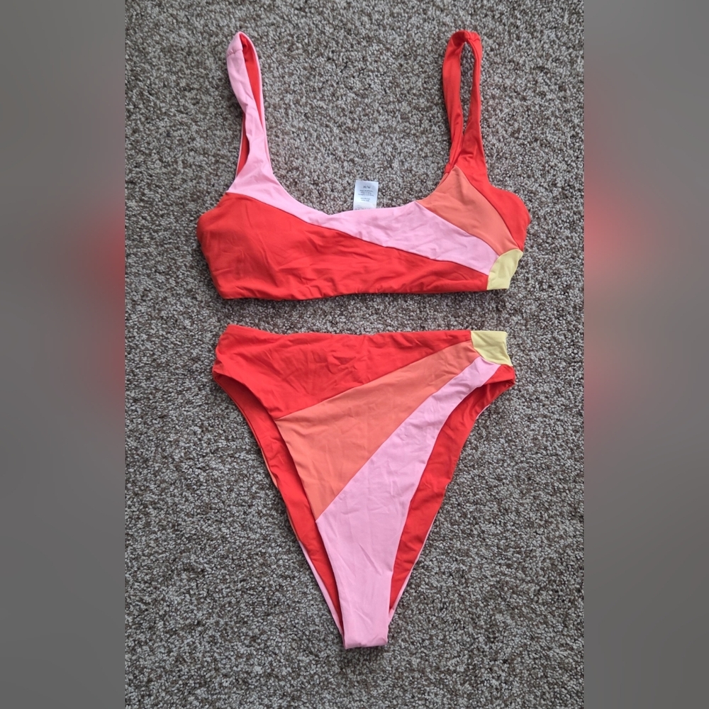 L*SPACE Sunburst bathingsuit Set